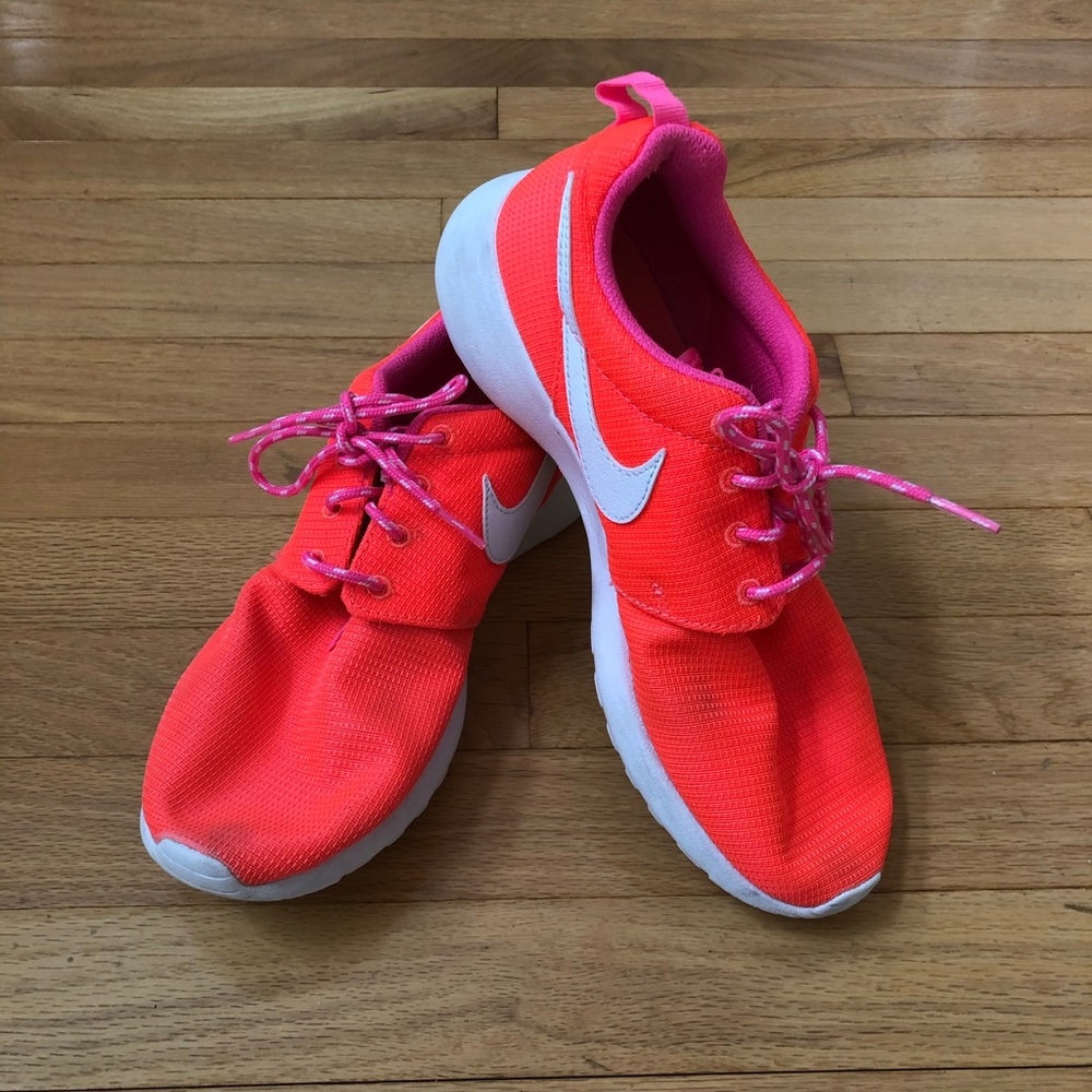 Rare Color Nike Roshe Run